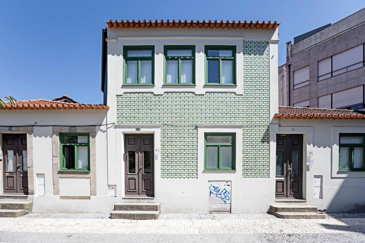 D. Joao IV Apartments By Lovelystay Porto Exterior photo