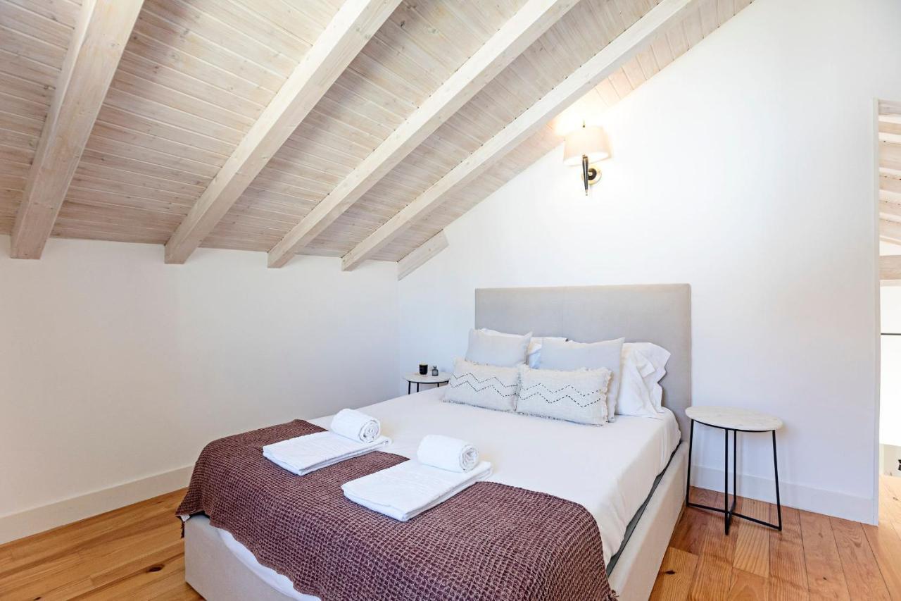 D. Joao IV Apartments By Lovelystay Porto Exterior photo