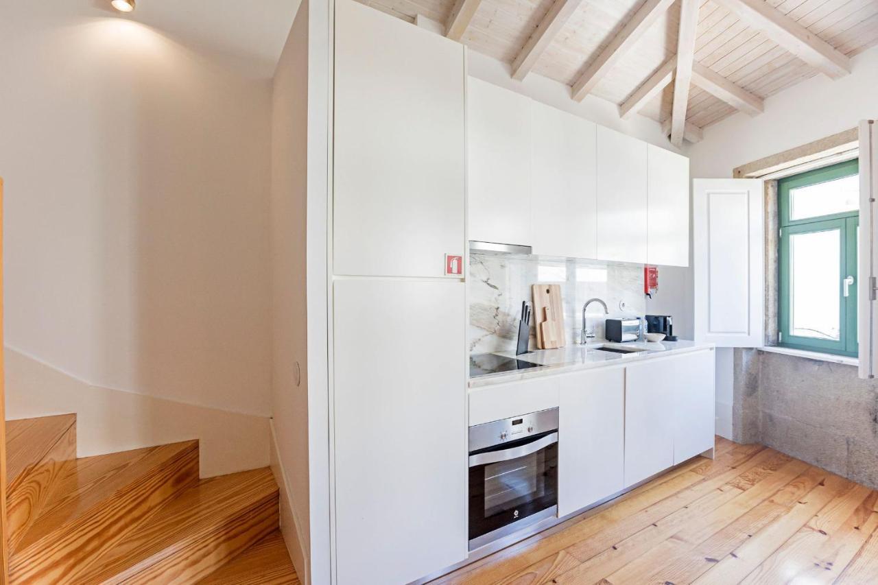 D. Joao IV Apartments By Lovelystay Porto Exterior photo